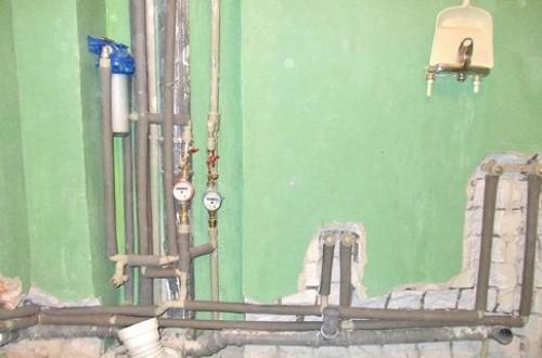 Замена водопроводных труб в квартире