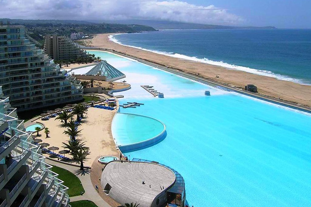 Самый большой в мире бассейн находится в Чили 