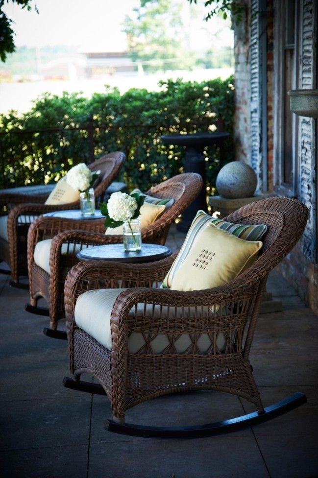 Кресло-качалка — идеальный способ создать атмосферу уюта и спокойствия