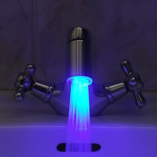 водосберегающие насадки на кран с подсветкой воды
