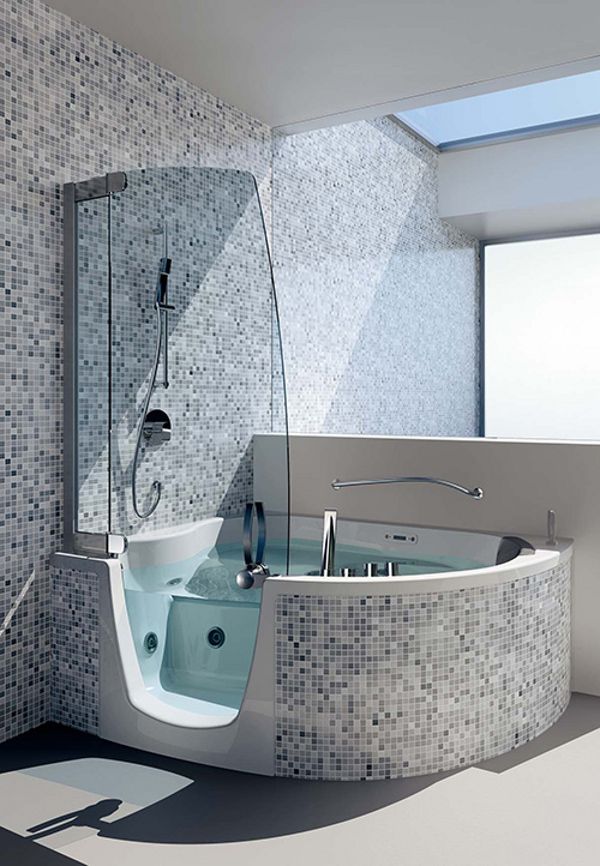 Мозаичная отделка стен в ванной