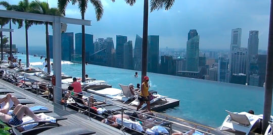 Панорамный бассейн в Сингапуре-2