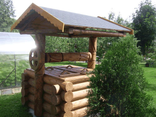 Фото: деревянный колодец самодельный