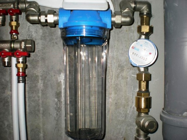 Фильтр тонкой очистки воды для сантехники.