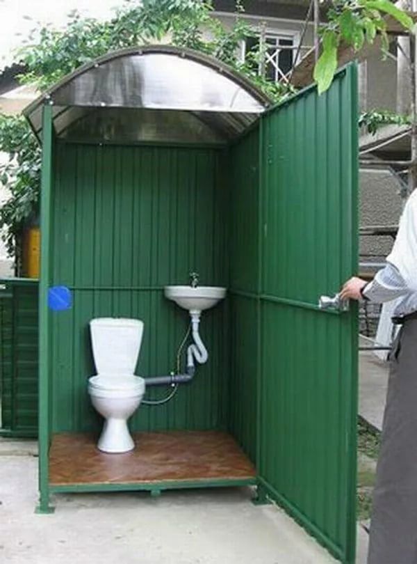 Металлический туалет