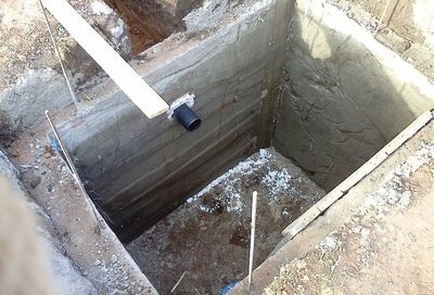 Как правильно копать яму под туалет