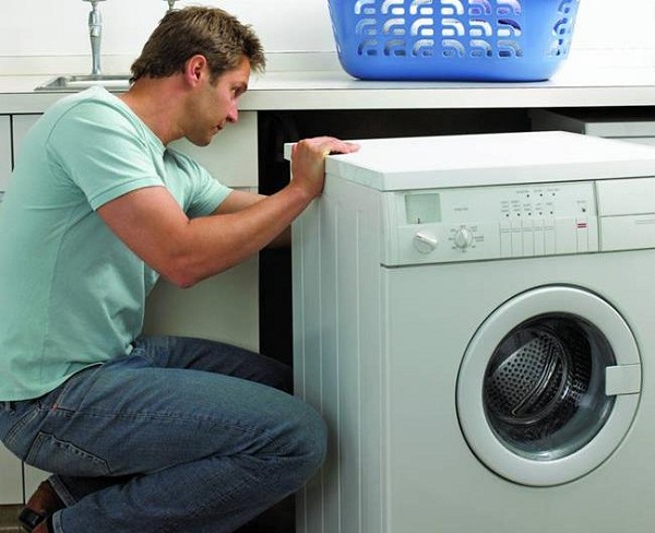 Как сделать слив для стиральной машины в канализацию?