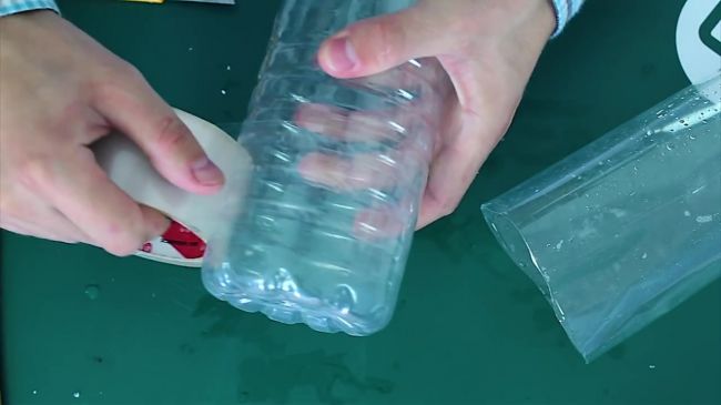 Простейший насос из пластиковых бутылок
