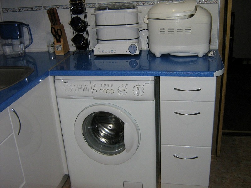 Установить стиральную машинку на кухне