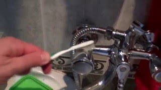 СУПЕР БЫСТРЫЙ способ почистить смеситель для ванной