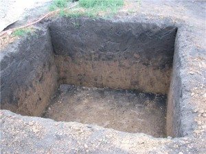 Как сделать выгребную яму на даче