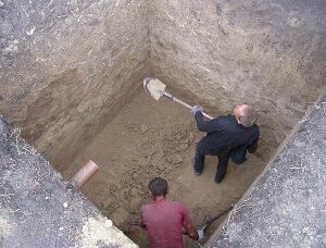 как выкопать выгребную яму