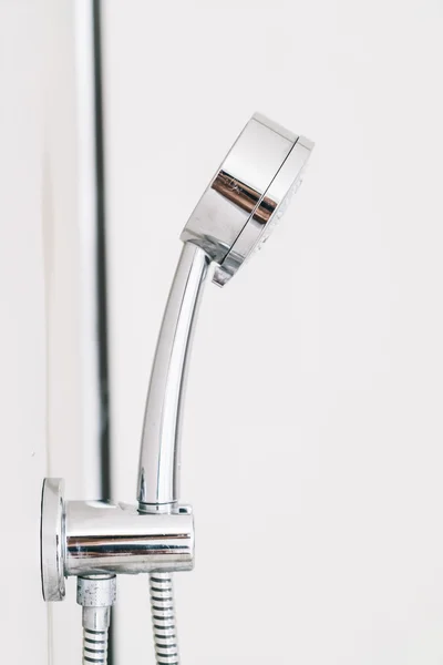 Вода кран в ванной комнате — стоковое фото