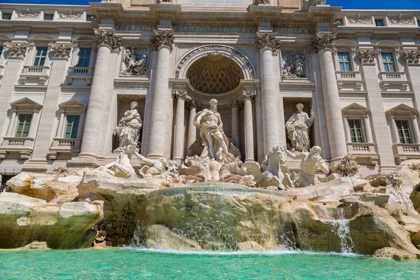 Фонтан di Треви в Риме — стоковое фото