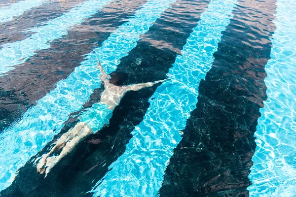Man Swimming Water Blue Swimming Pool — стоковое фото